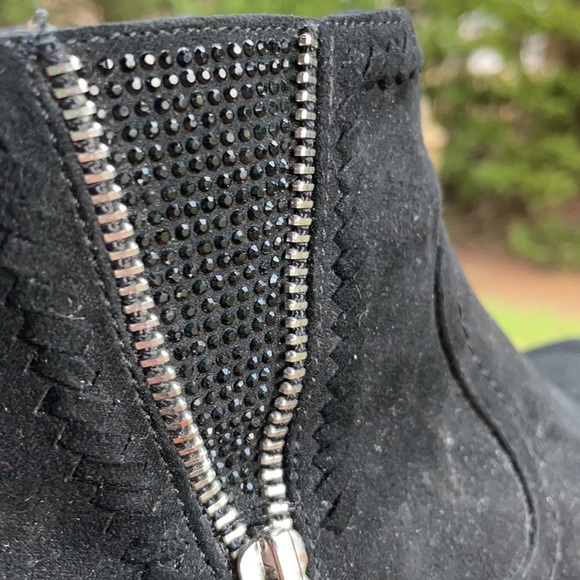 G by Guess Black Booties with zippers and sparkle detail size 6 - Picture 3 of 6